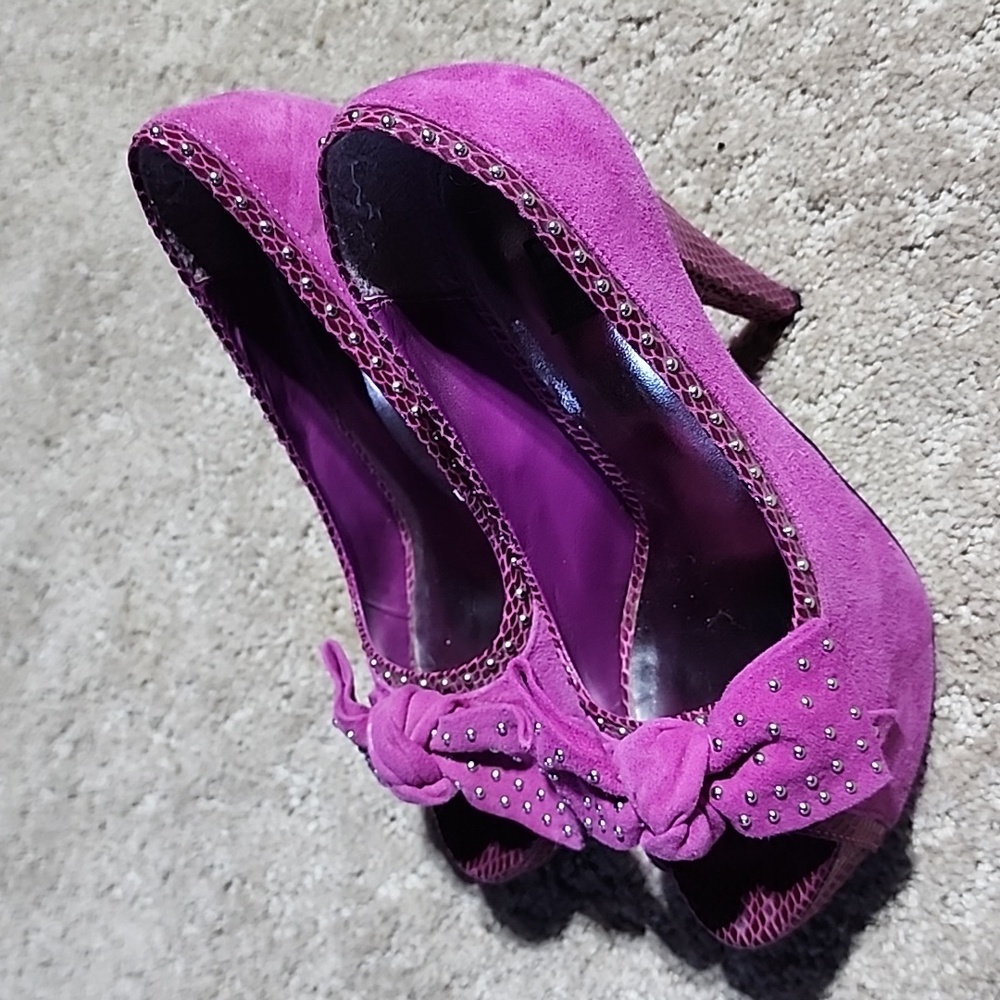 Beautiful leather peep toe heels from Baker 5.5
